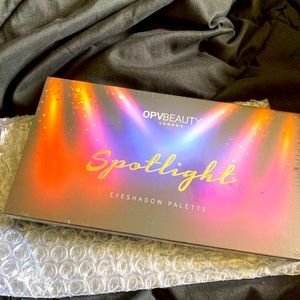 OPV BEAUTYSpotlight Eyeshadow Palette